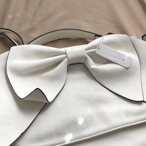 Charming Charlie White Bow Purse